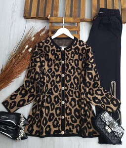  - NULAH TOP DÜĞMELİ LEOPAR TRİKO HIRKA B3-4-8128-37-KAHVE